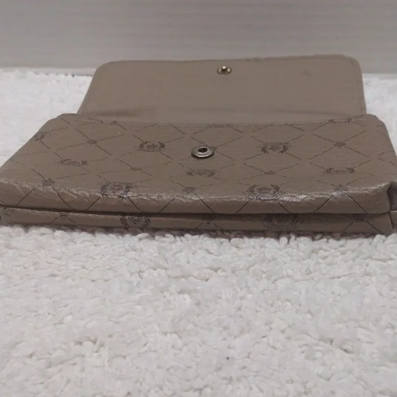 Sasson Beige Clutch Purse - Picture 6 of 11